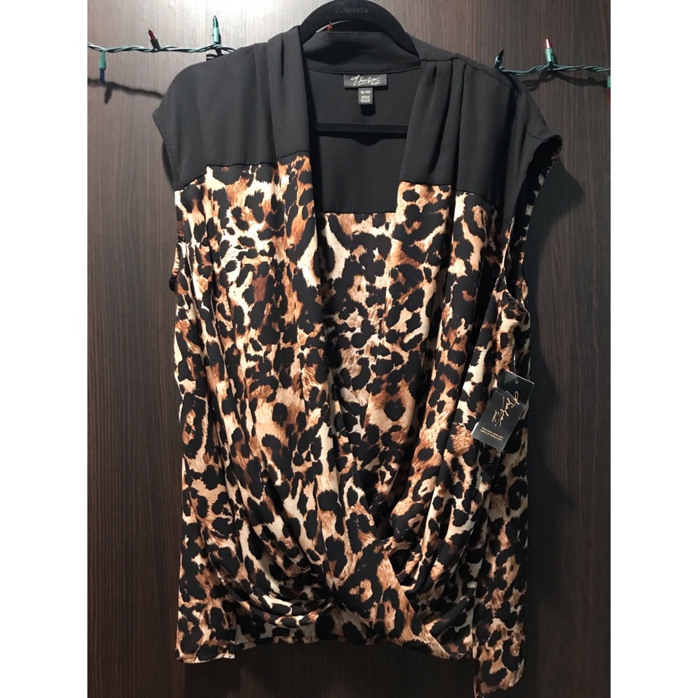 NEVER WORN TAGS STILL ON BLOUSE